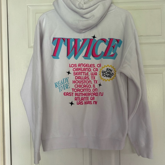 Twice 5th World Tour Ready To Be Hoodie Sweater Size Small All Tour Dates Kpop - Picture 2 of 6